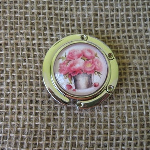 Snowy christmas window free