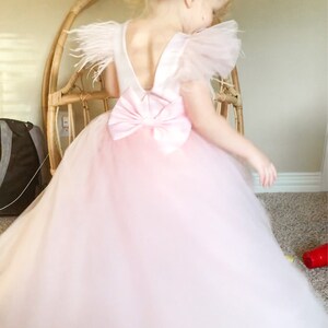 Stunning Blush Pink Flower Girl Dress-Feather Dress-Special Occasions-Wedding Dress-Birthday Dress-Baby-Toddler-Girls-Satin-Feather Dress Trouwen Kleding Jurken Jurken bloemenmeisje 