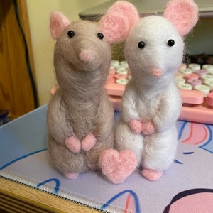 Bergin & Bath Needle Felting Kit Two Cute Mice - The Websters