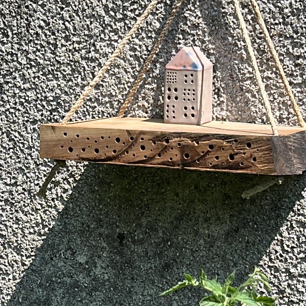 Bienensteinhaus groß apricot-blau