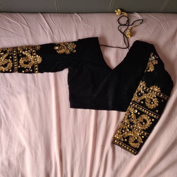Golden Saree embellished with lace & Unstitched blouse