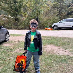 Gorilla Thunder T-shirt - Etsy