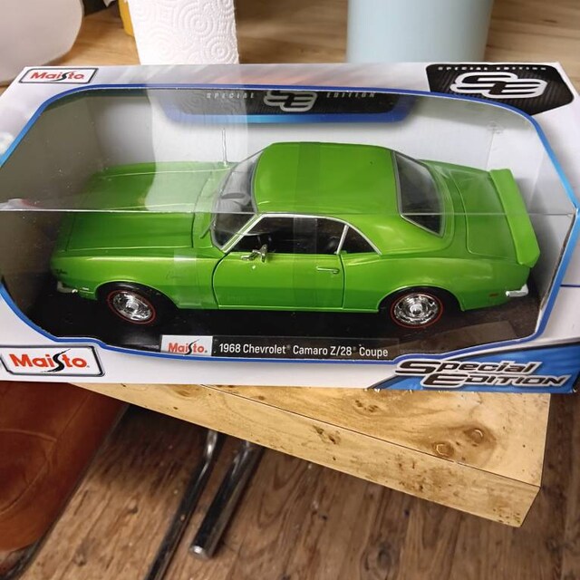 1971 Chevrolet Camaro Yellow Black Stripes Maisto 1:18 Diecast SE