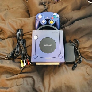 Nintendo GameCube Indigo Purple GC Console US Region+Controllers+Wires  Bundle