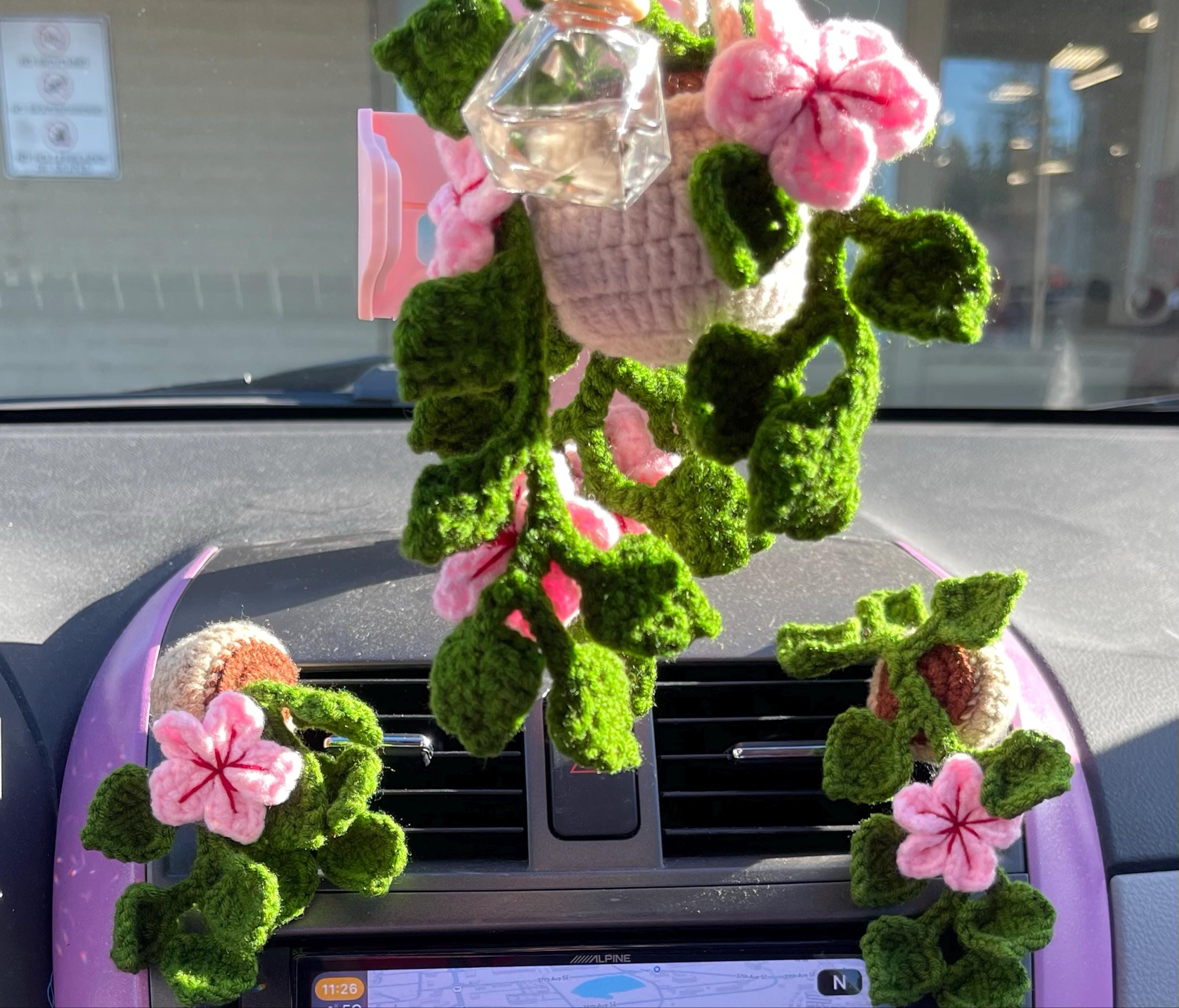 Gehäkelter Pflanzen-Auto-Lüftungsclip, Gehäkeltes Rosa Auto-Dekor, Auto-Zubehör für Frauen, Auto-Lufterfrischer-Dekor, Pflanzenliebhaber-Geschenk