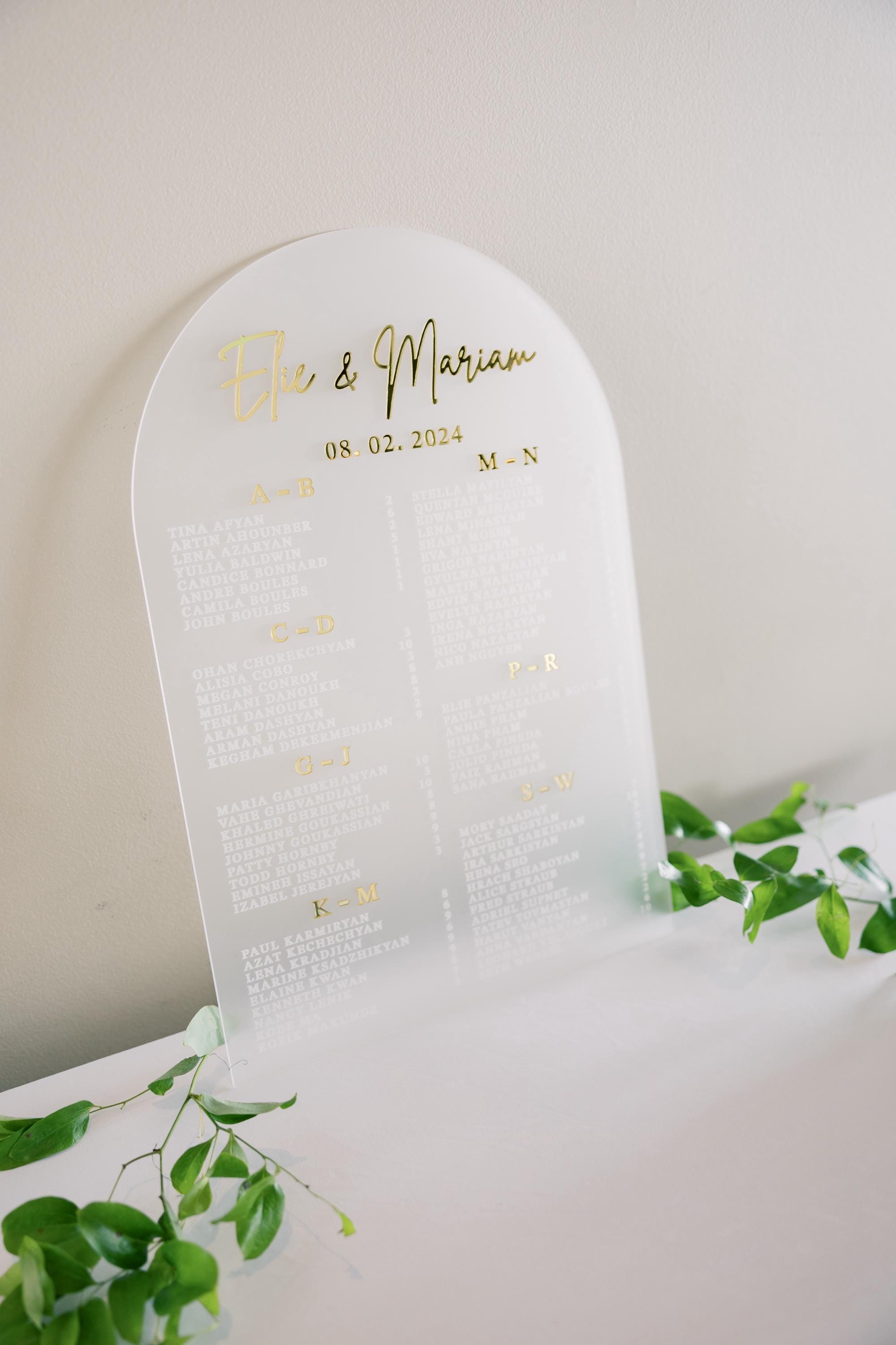 Sitzplan für die Hochzeit – Acryl-Sitzplan – Tisch-Sitzplan – Alphabetischer Sitzplan – Sitzplanschild