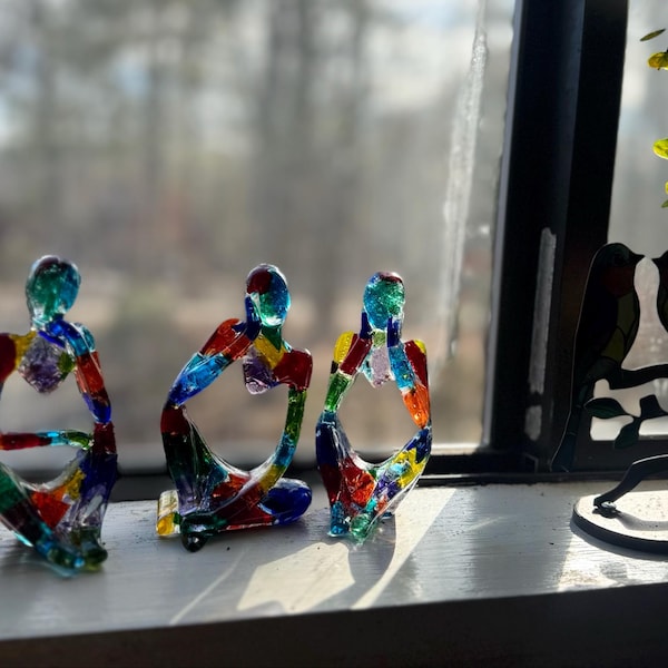 Illustration of Recycled Glass Artistic Materials Off Grid