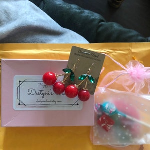 Marissa added a photo of their purchase