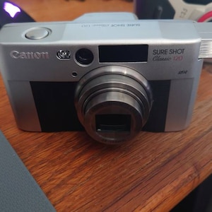 Nikon L35AF / 35mm f/2.8 lens /  35mm Point and Shoot Film Camera /  TESTED