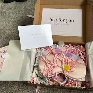 Ashleigh added a photo of their purchase
