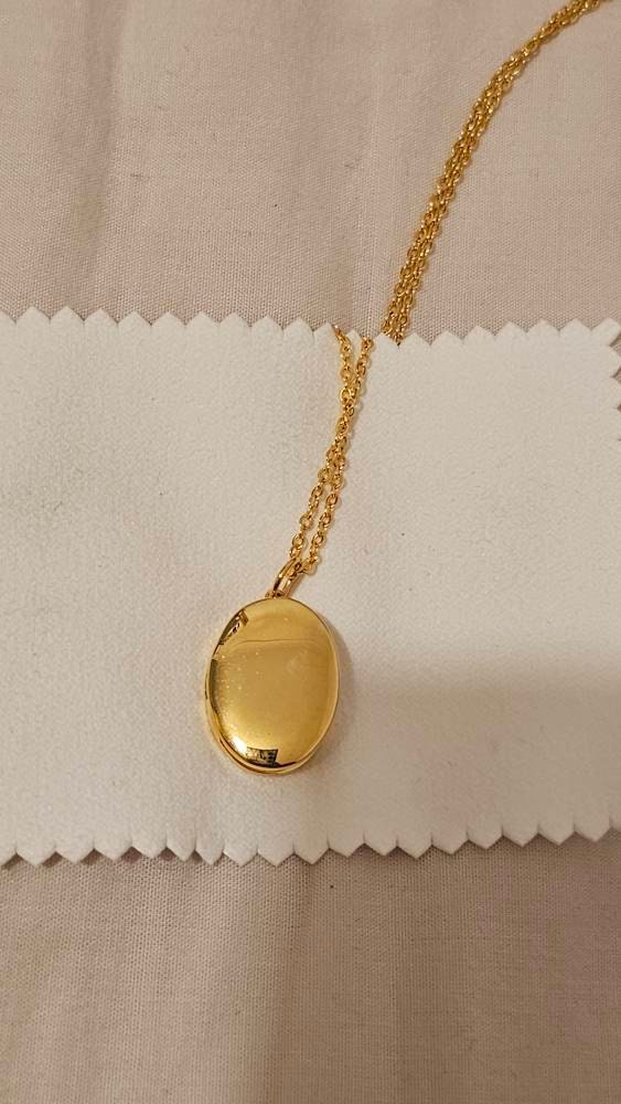Medaillon-Halskette mit Foto, ovale Halskette mit Gravur, Foto-Halskette in Gold, Gedenkschmuck, Jubiläumsgeschenk, Geschenk für Mama, Muttertagsgeschenk