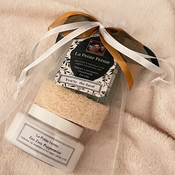 Christmas Bathtub Gift Set – Goat’s Milk Holiday Soaps main image 1