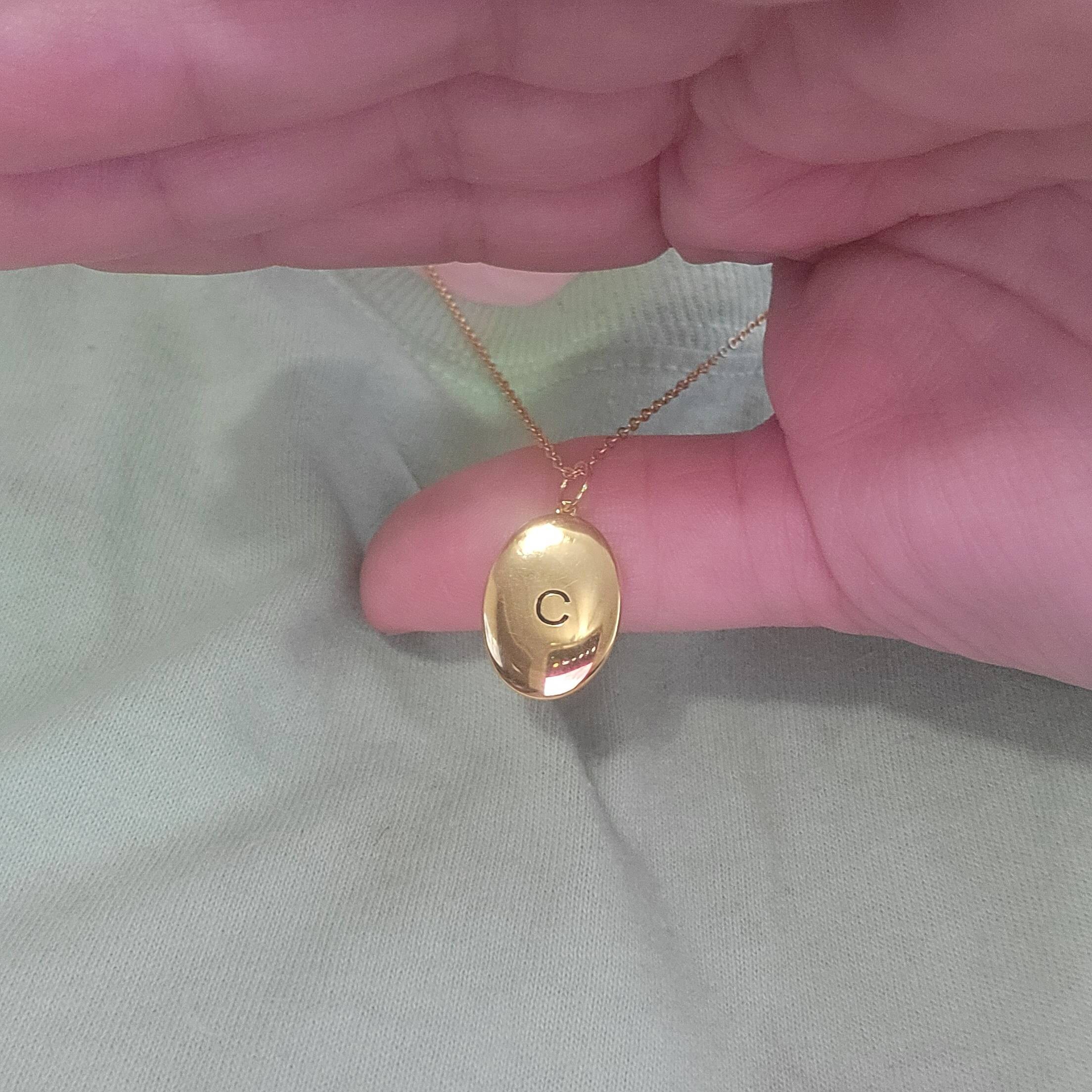 Medaillon-Halskette mit Foto, ovale Halskette mit Gravur, Foto-Halskette in Gold, Gedenkschmuck, Jubiläumsgeschenk, Geschenk für Mama, Muttertagsgeschenk