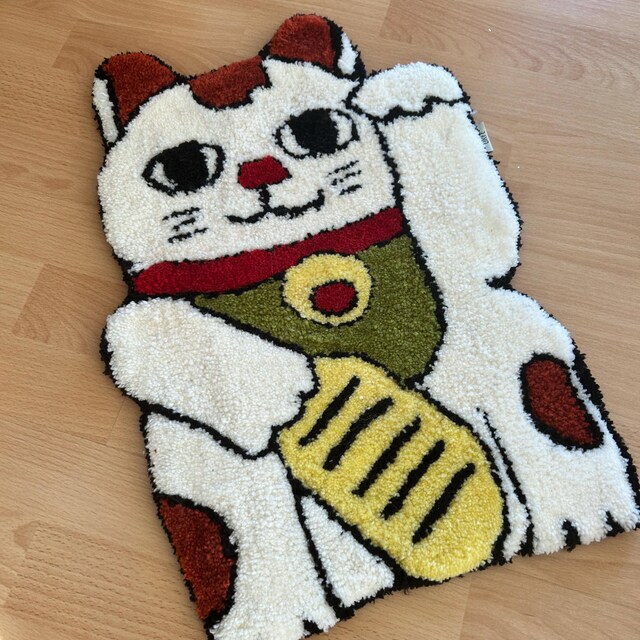 Maneki Neko Tufted Rug | Handmade Rug Beckoning Cat | Wall