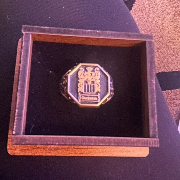 Family Crest Signet Ring, Coat of Arms Signet Ring, Family Crest Rings ...