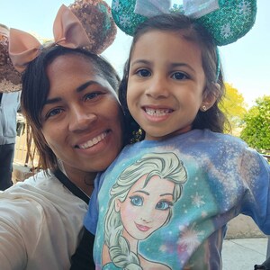 Jaleesa added a photo of their purchase