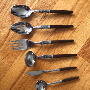 Vintage Interpur INR2 Pattern Stainless Flatware W/ Brown Melamine Handles Estate Set Laurel Leaf Farm Item No Rg1114107 7