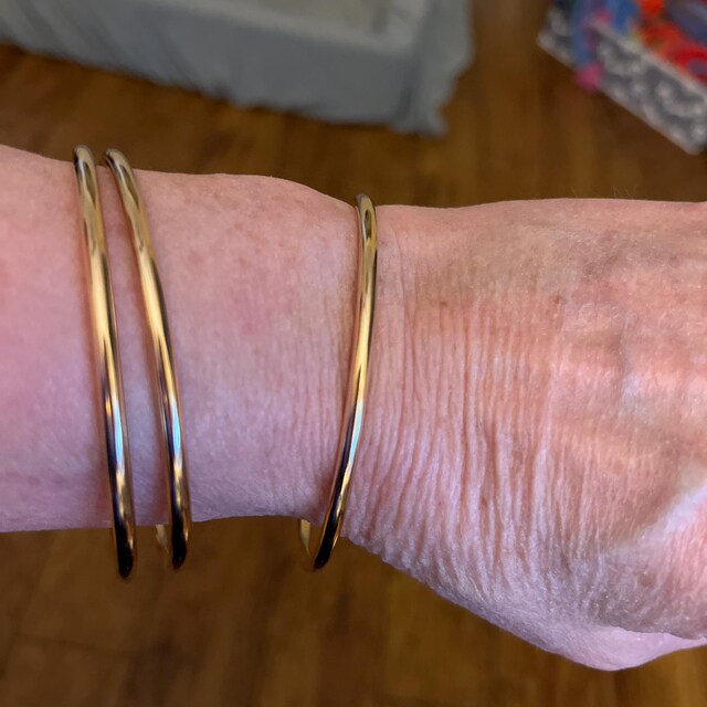 Yellow Gold Filled Round Wire Bangle Bracelet, 14K Gold