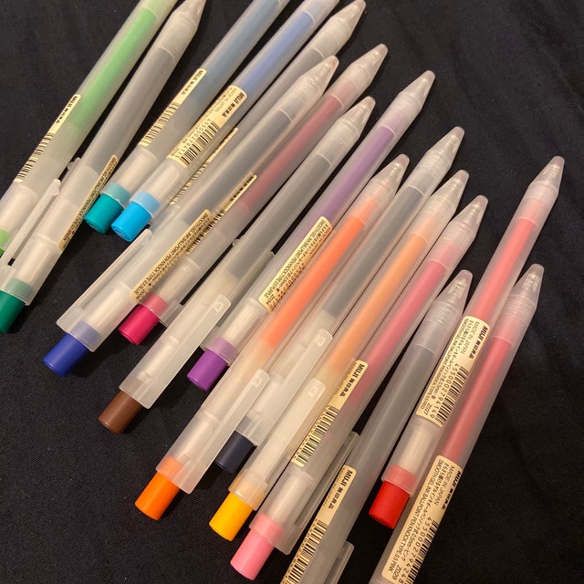 What do you guys think about the new muji gel ink pens (on the right)? :  r/pens