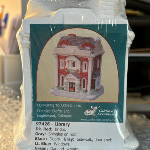 California Creations Wheaton House 10317 – Village à Peindre Scellé