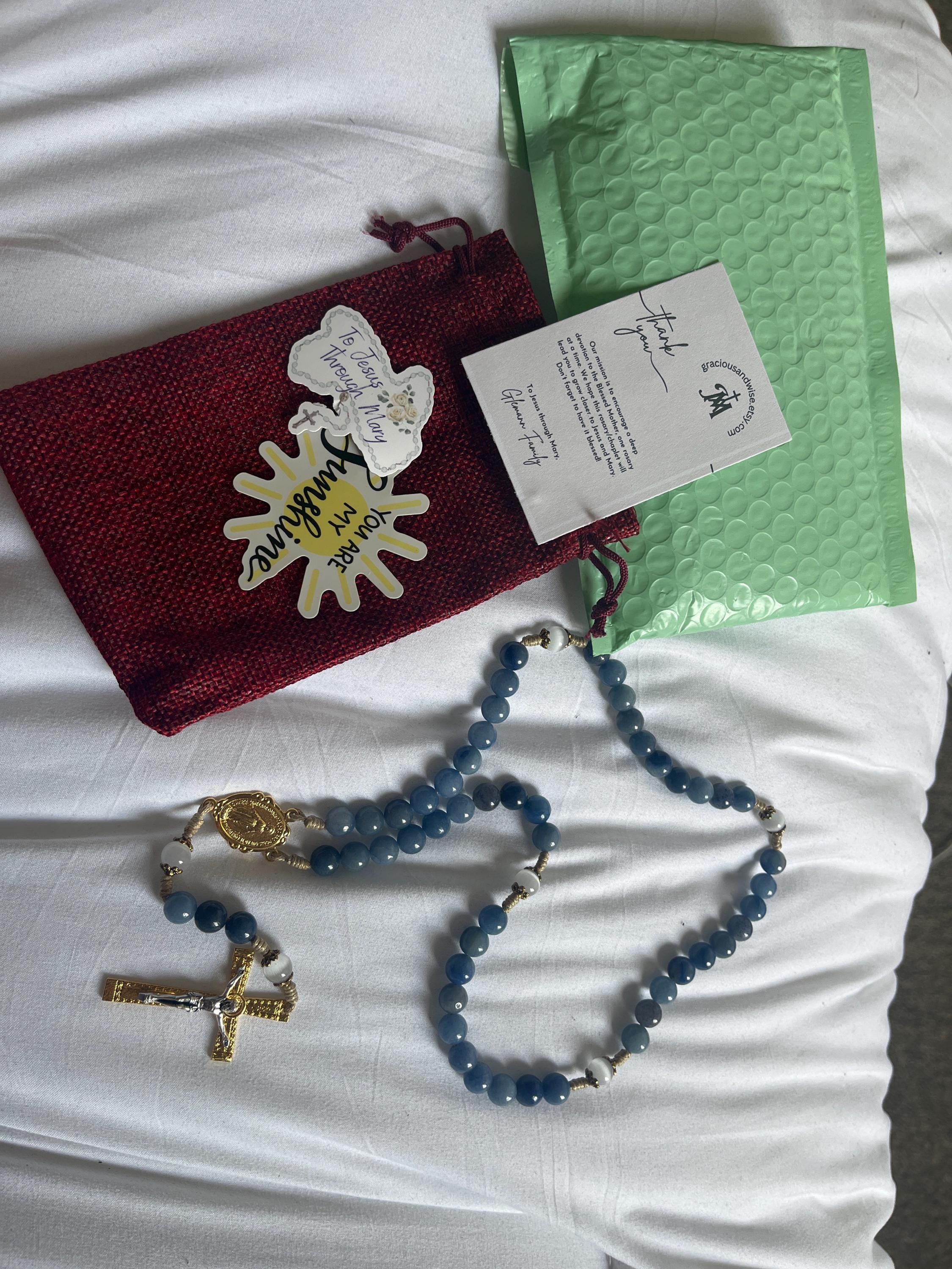 Wundertätiger Rosenkranz mit Medaille – handgefertigt mit blauen Steinperlen und strapazierfähiger Kordel – Gebet und Hingabe – Jesus, Maria und Josef, katholisches Geschenk zu Ostern