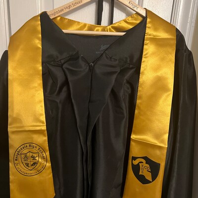 Personalized Graduation Hanger, Excellent for High School Graduates or ...