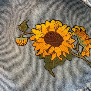 24 Pcs Flower Patches, PAGOW Colorful Sunflower Bumble Iron Sew on Embroidered Applique Decoration Sewing Patches for Bags, Jackets, Jeans, Clothes