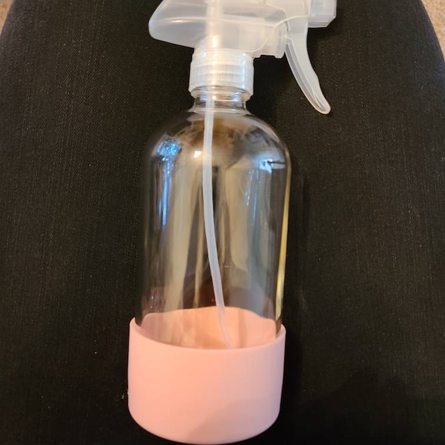 Reusable 16 oz Glass Spray Bottle (Empty) with Silicone Cushion Base