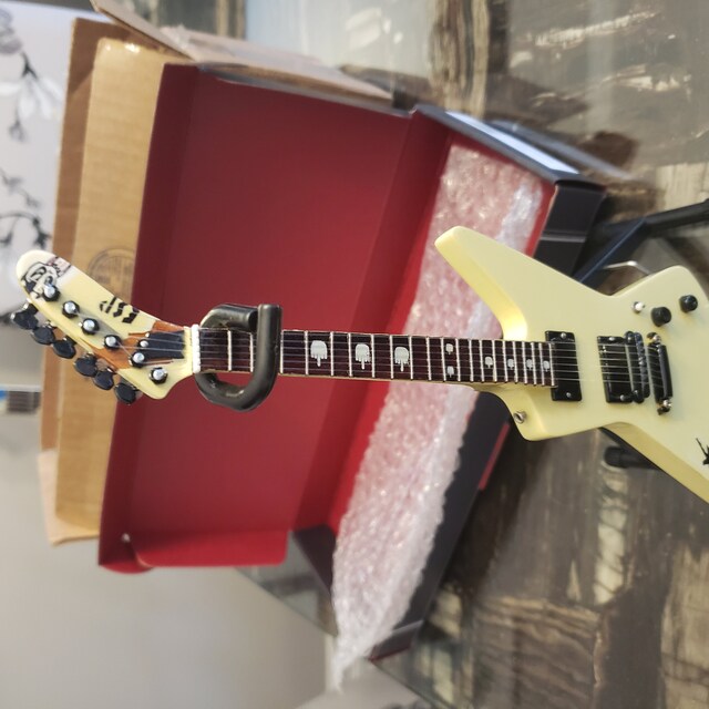メタリカ コレクターズアイテム ジェイムズ・ヘットフィールド ESP MX