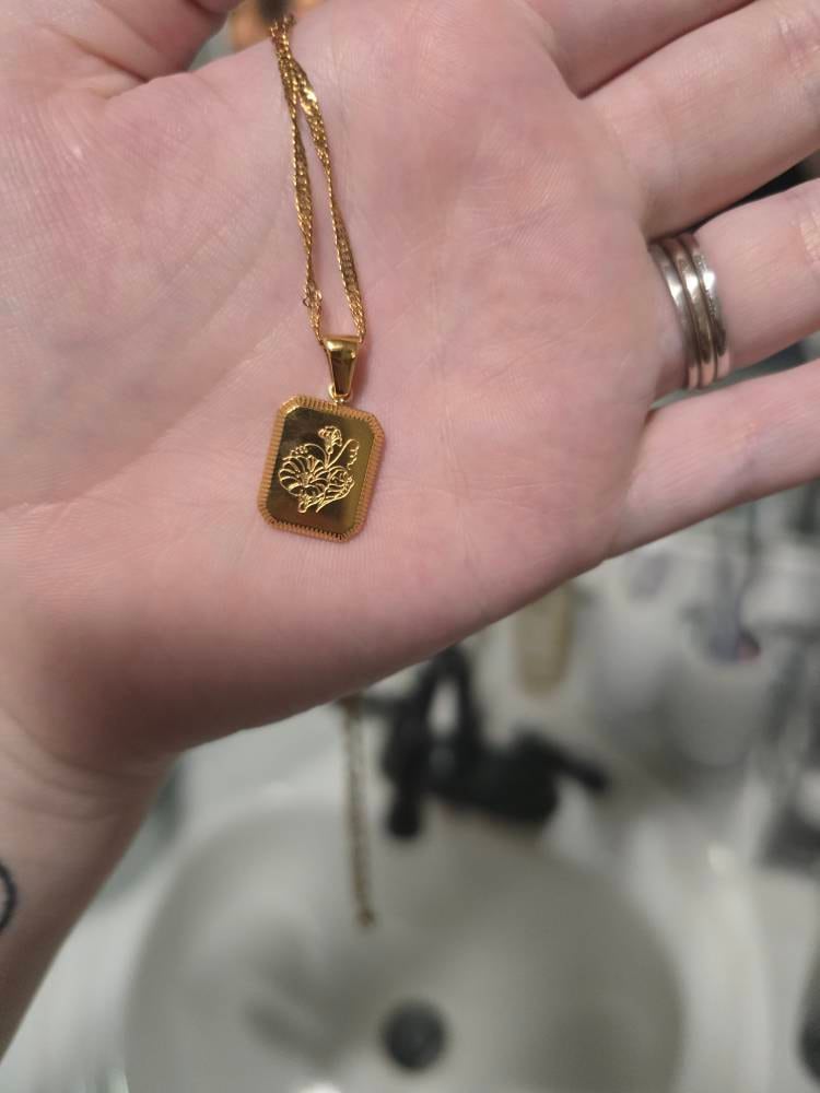 18K Gold Birth Flower Necklace, Floral Necklace, Birth Month Necklace, Christmas Gift , Gift for Mom, Flower Charm, Floral Pendant, Plant