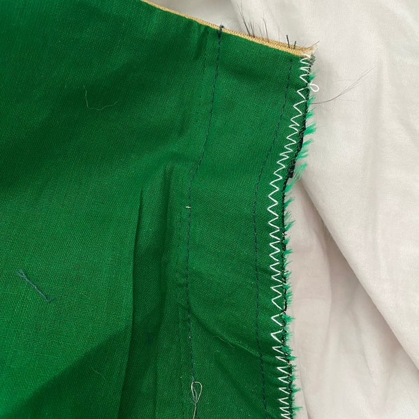 Beige Kalamkari Printed Sarees With Unstitched Blouse Piece