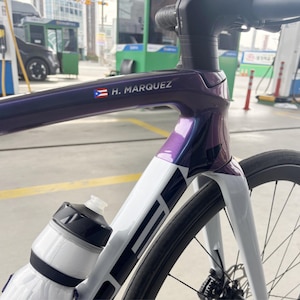 Héctor added a photo of their purchase