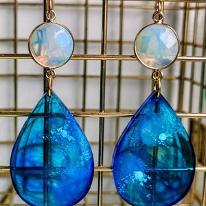 From Crystal to White Gemstones. dune beads