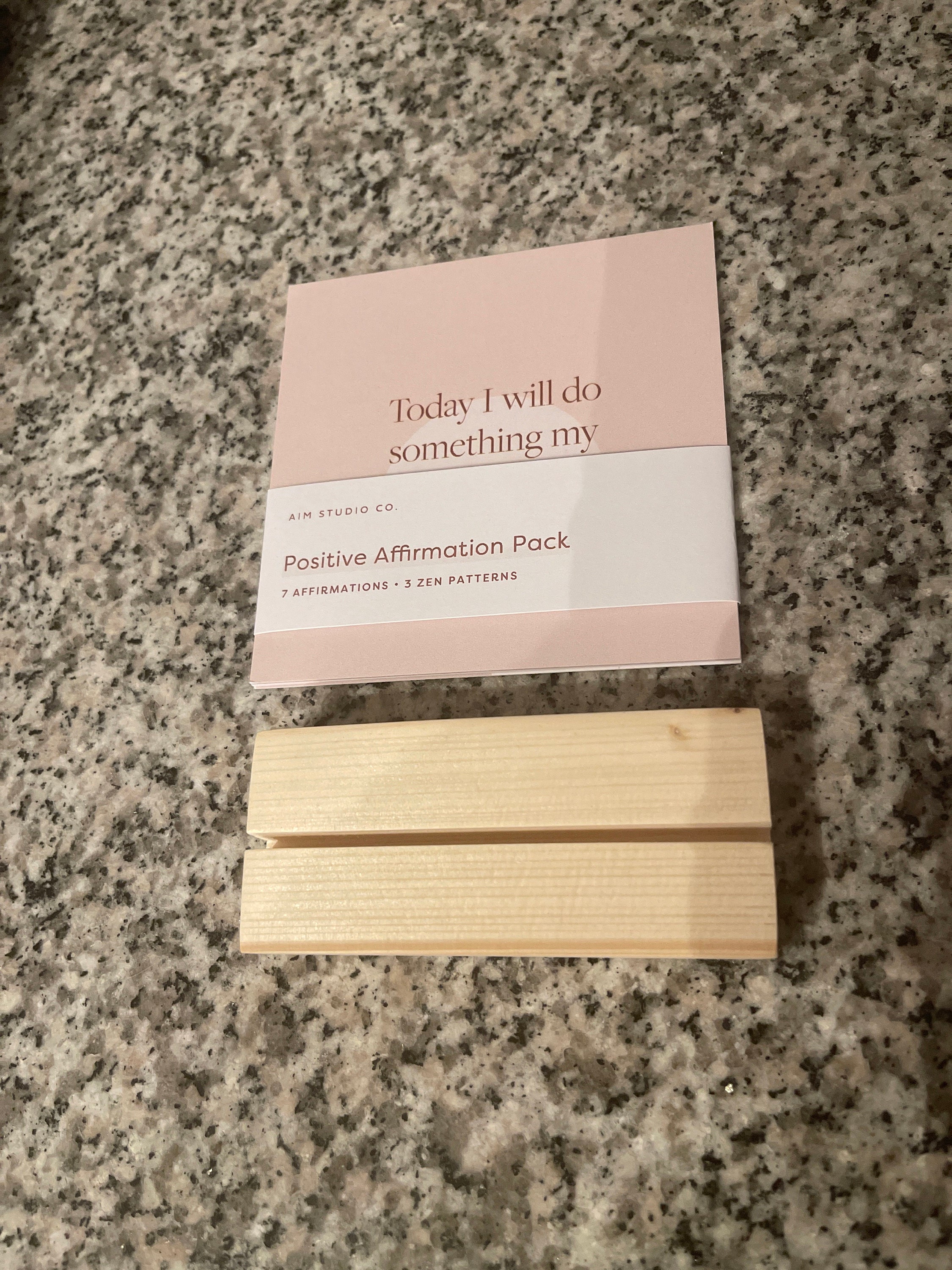 Positive Affirmations Daily Quote Cards with Stand, Affirmation Card Pack, Inspirational Prints, Vision Board Quotes, Office Desk Accessory