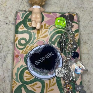 Alyssa added a photo of their purchase