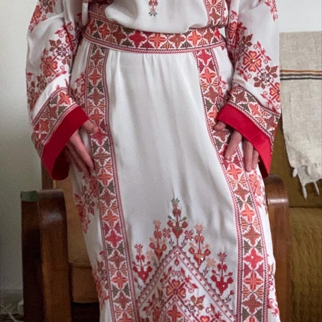 Palestinian Thobe Tatreez Dress White and Red Embroidery Connect