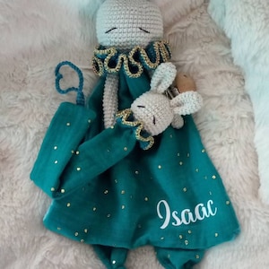 Maelle added a photo of their purchase