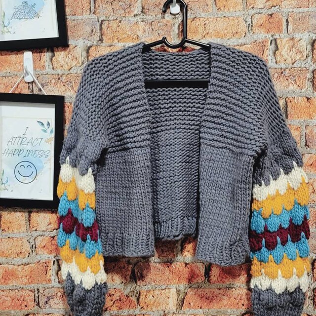 Ｂｕｂｂｌｅ　Ｐａｔｔｅｒｎ　Ｃｒｏｐｐｅｄ　Ｋｎｉｔｔｅｄ　Ｃａｒｄｉｇａｎ Bubble Stitch Cardigan Knitting Pattern: Chunky Cropped Jumper