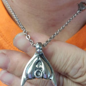 クリトリスネックレス、ピューター製の女性のセクシュアリティ