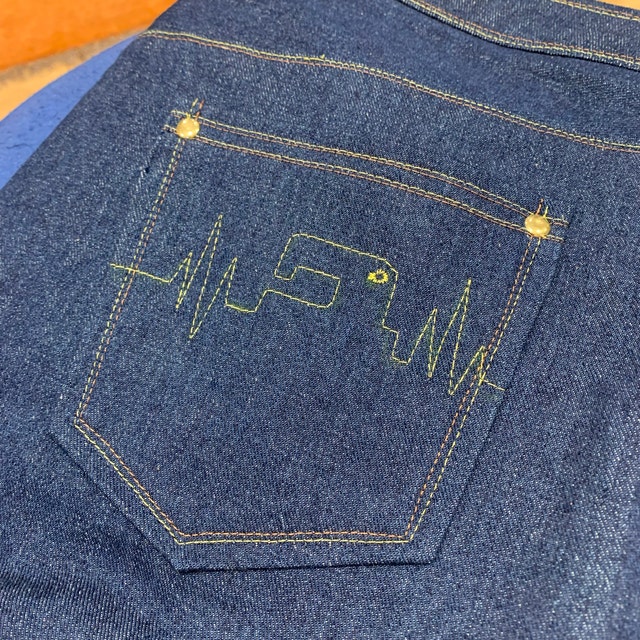 【AAKE】PATTERN BACK POCKET DENIM Antik Denim Embroidered Back Pockets Jeans New With Tags USA