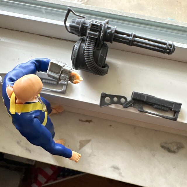 日本未発売 fallout boyフィギュア big Gun ミニガン 日本未発売 fallout boyフィギュア big Gun ミニガン Amazon.co