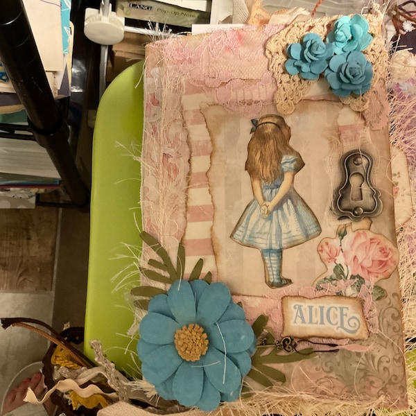 Alice in Wonderland, Junk Journal Kit, Shabby Chic, Pastel, My Porch ...