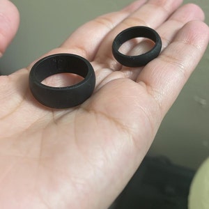 ASR 8MM/6MM Men and Ladies Wedding Band Ring Set Blue/RED Flexible Silicon Rubber ACTIVE SILICON RINGS ASR 8MM/6MM Men and Ladies Wedding Band Ring Set Blue/RED Flexible Silicon Rubber ACTIVE SILICON RINGS