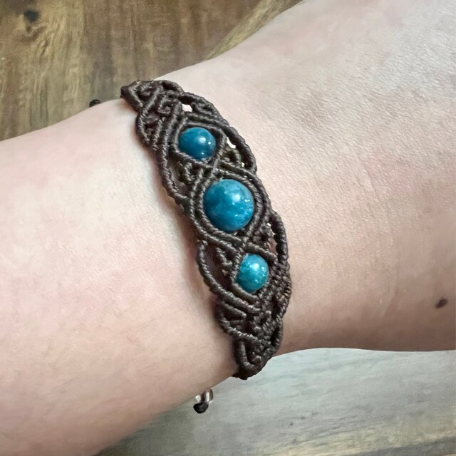 Handmade Macrame Bracelet With Gemstones – Boho Jewellery