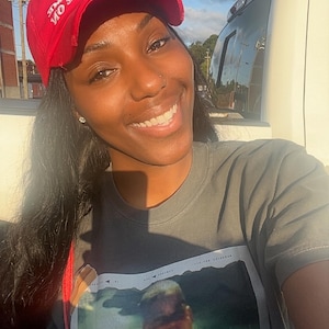 Deshadae added a photo of their purchase