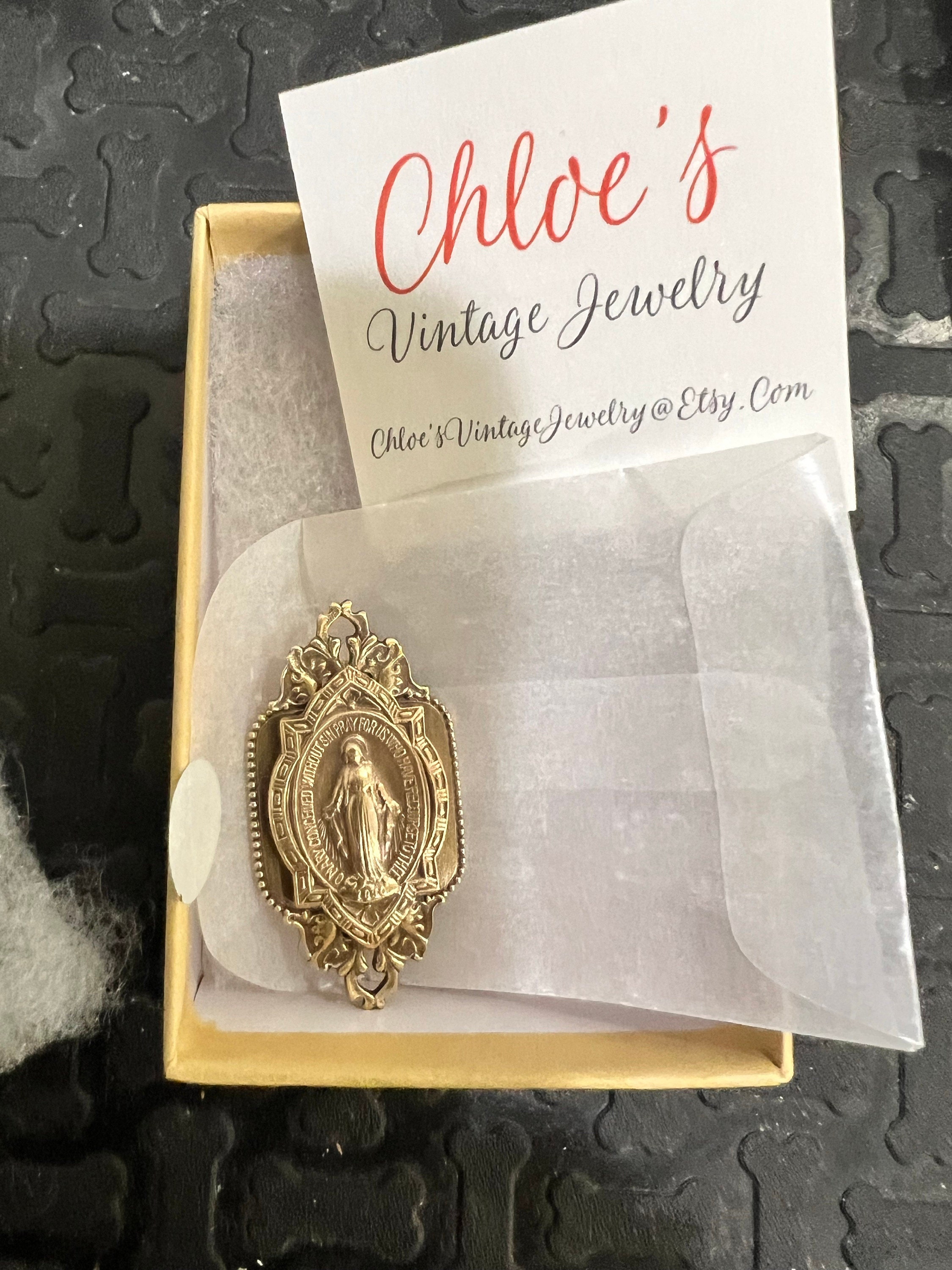 Vintage Jewelry - Vintage Brooch - Mother Mary Jewelry - Brass Brooch - Spiritual Jewelry - Catholic Jewelry - Catholic Brooch - handmade