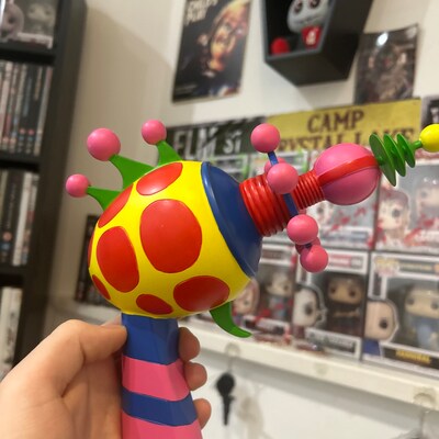 Killer Klowns From Outer Space Cotton Candy Space With Display Stand ...