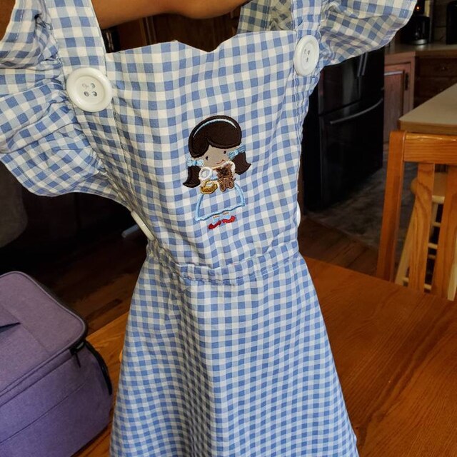 Cutie Dorothy With Toto Applique 4x4 5x7 6x10 7x11 Svg Machine
