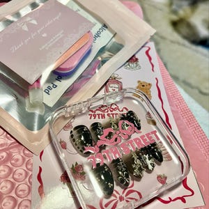 Finni added a photo of their purchase