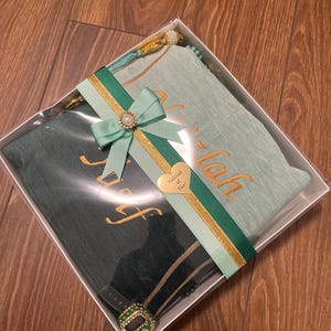 Naizlah added a photo of their purchase